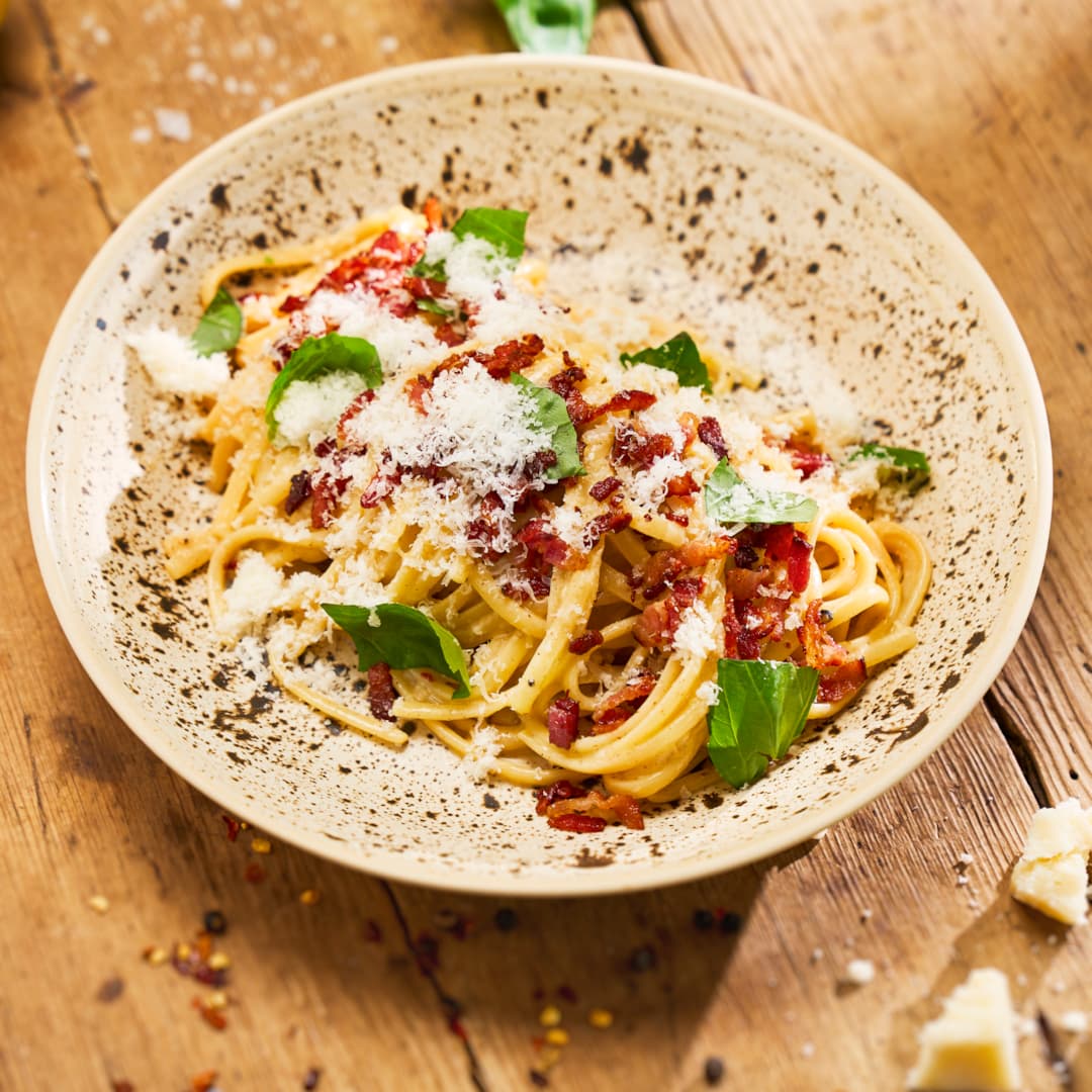 Citronpasta med bacon och chili