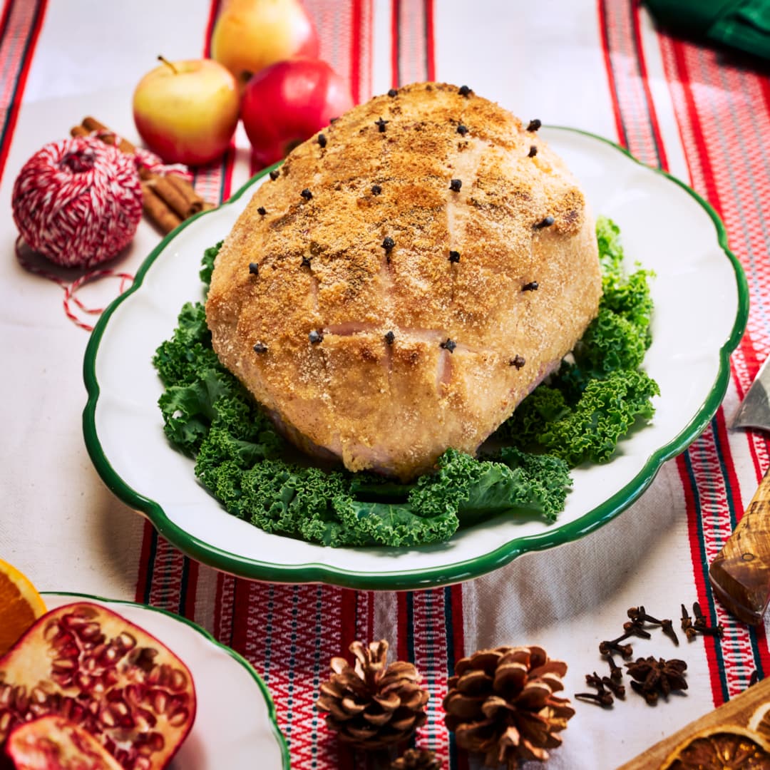 Klassisk griljerad julskinka med nejlikor