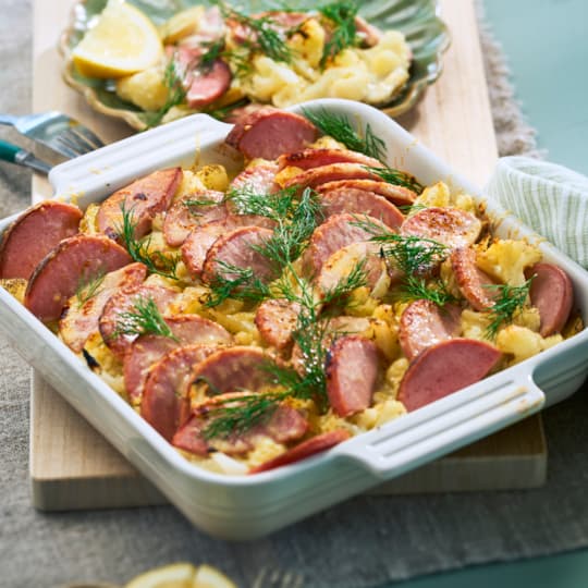 Gratäng med falukorv, potatis & Västerbottensost