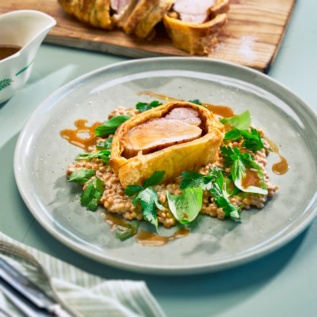 Fläskytterfilé Wellington med soltorkad tomatcrème