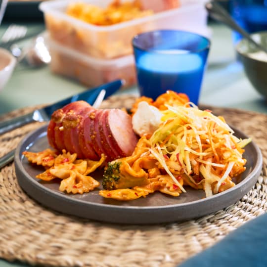 Pastagratäng med falukorv