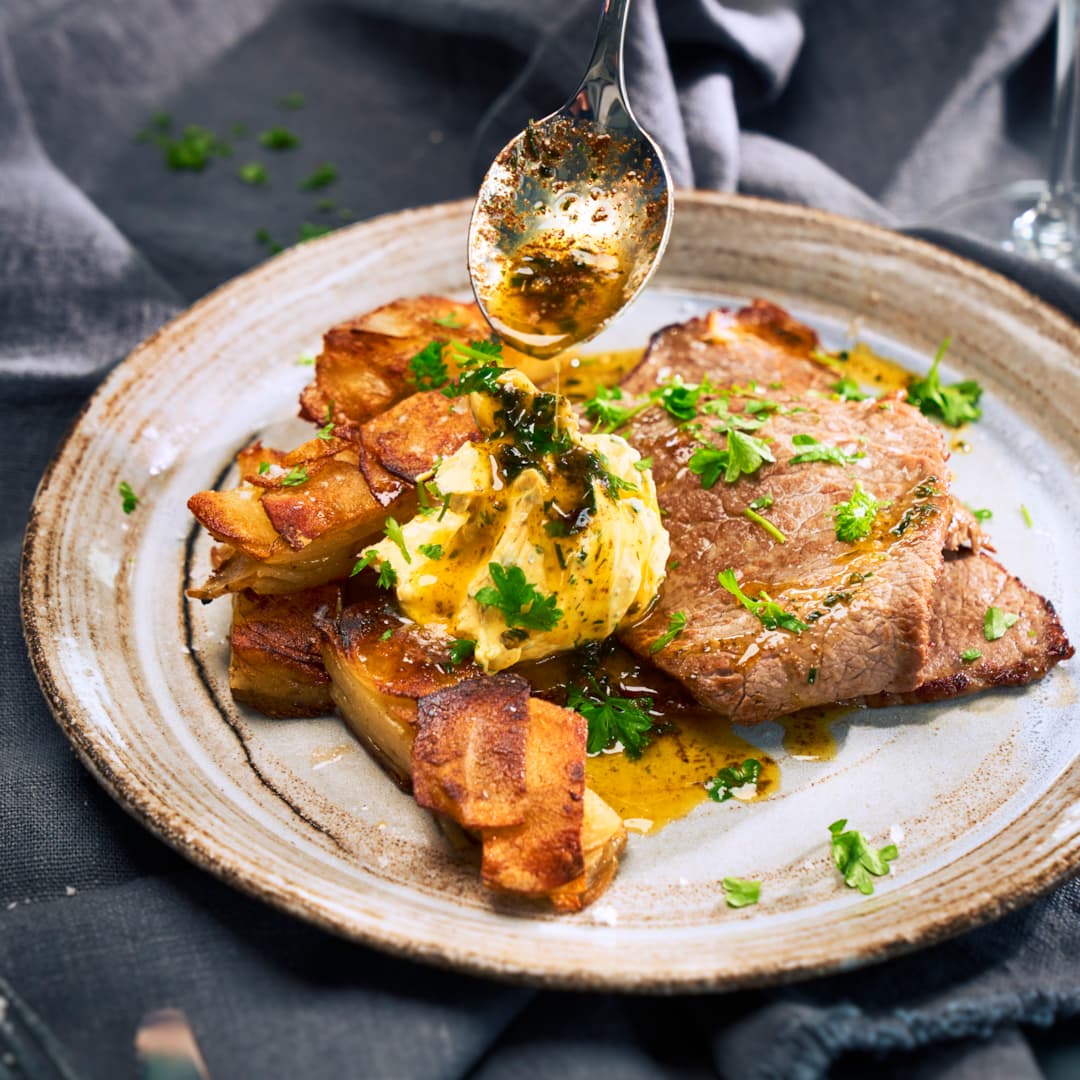 Lövbiff "steak minute" med pommes frites