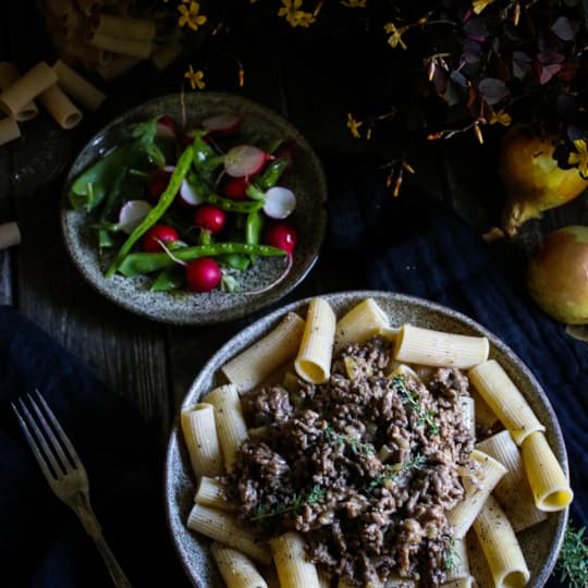 Köttfärssås med grädde och pasta