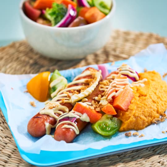 Korv och mosbricka med sötpotatispuré