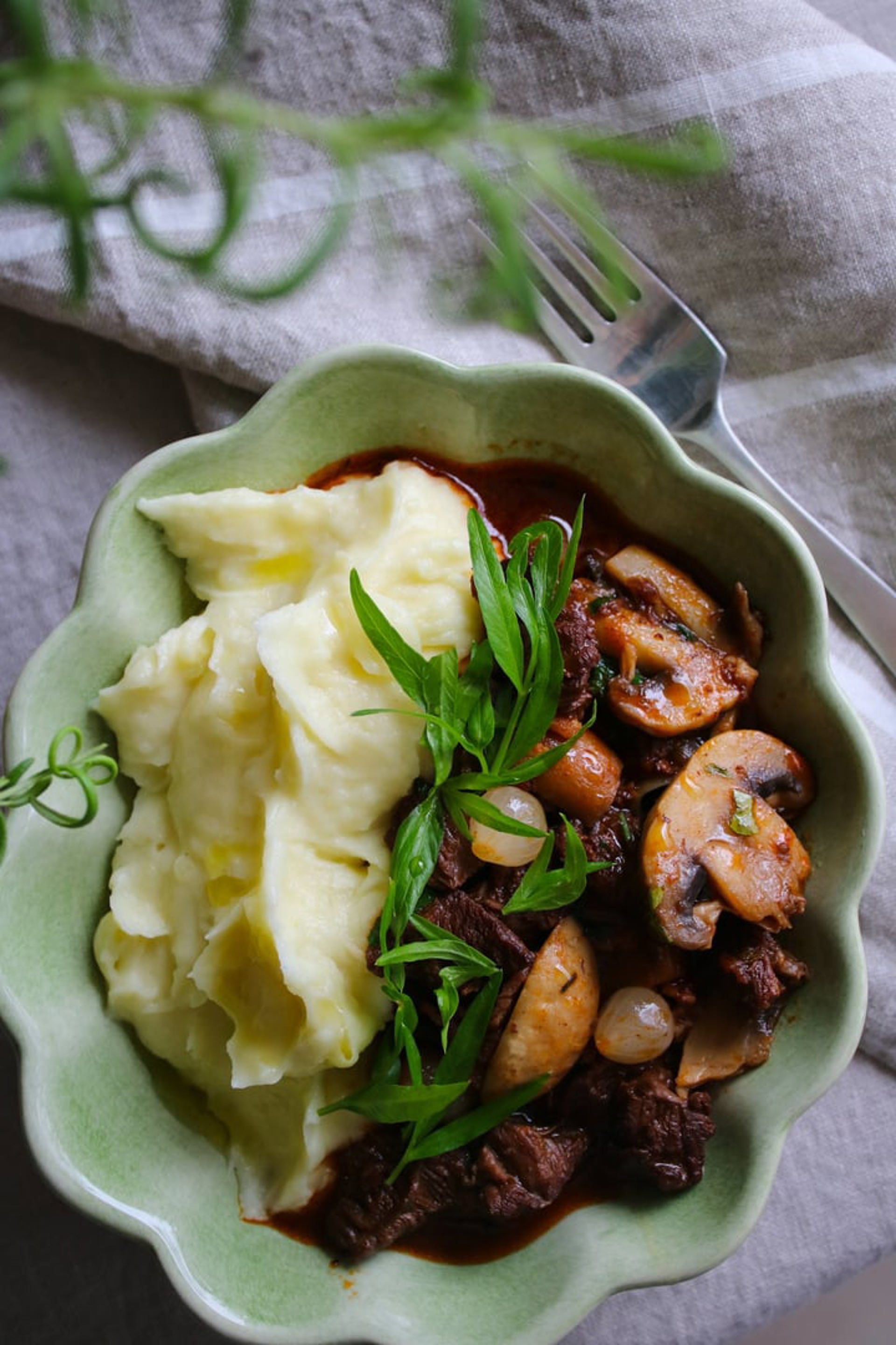 Burgundisk köttgryta med potatismos