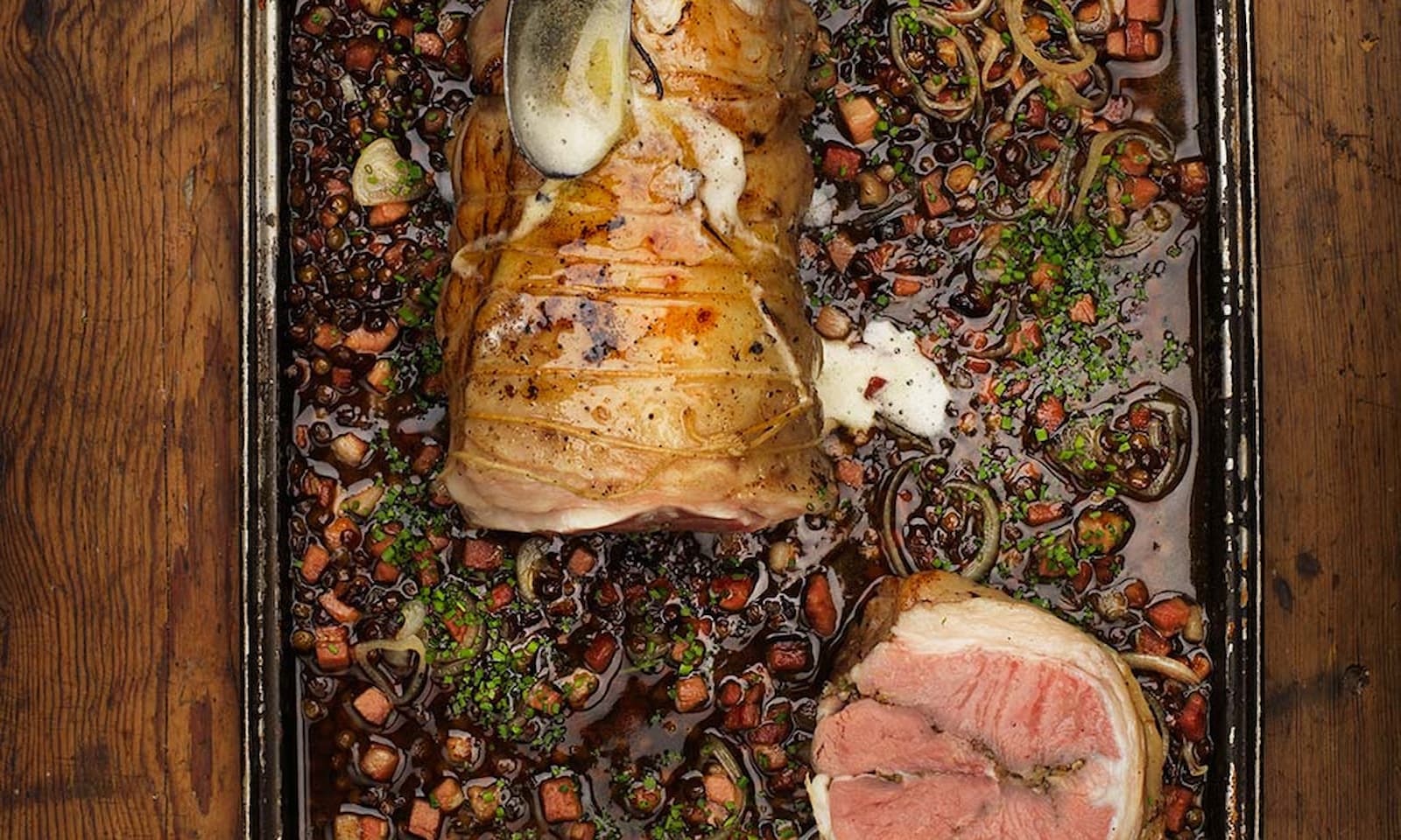 Lammsadel på tre satt webb